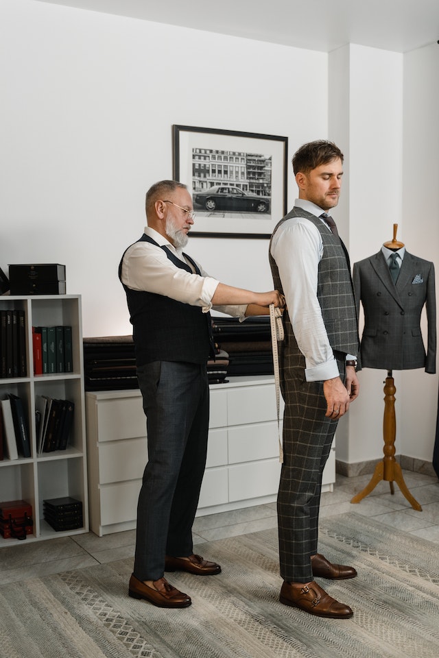 How To Tailor A Vest: Waistcoat Tailoring & Alterations Definitive Guide -