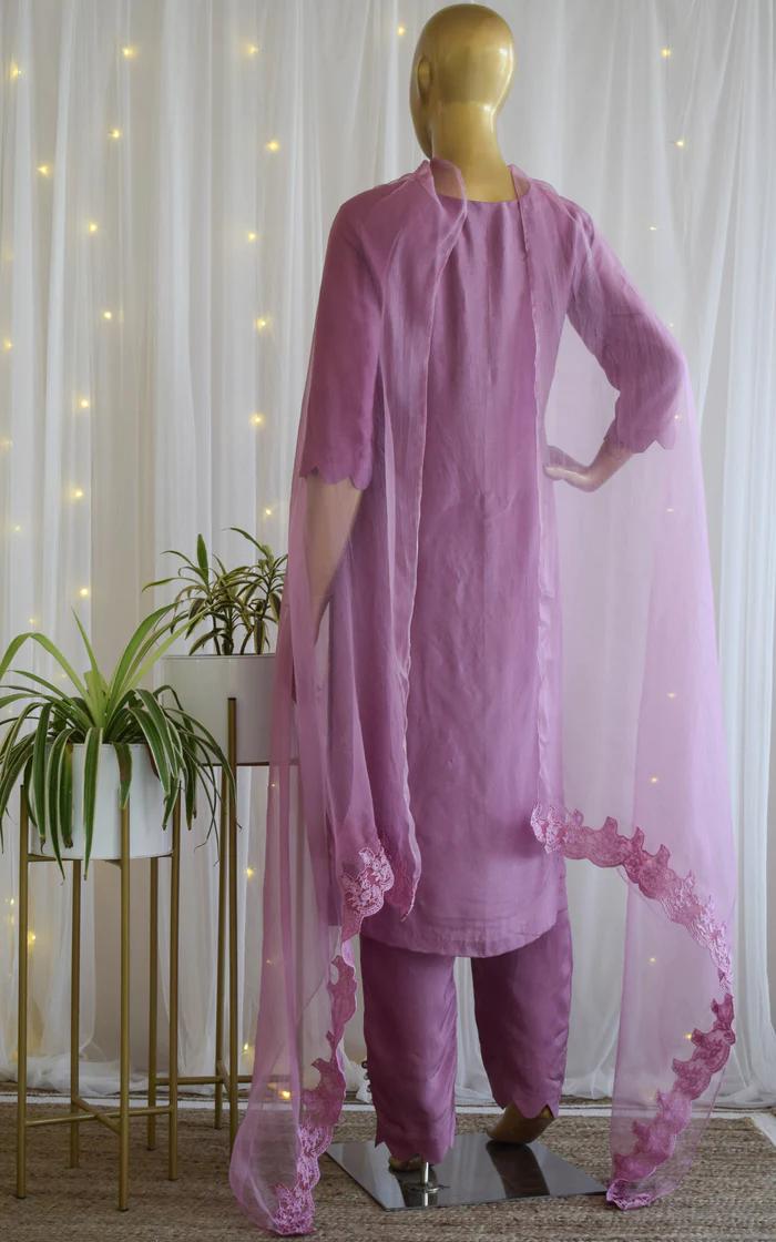 Orchid Kurta-Pant Set with Organza Dupatta (5)