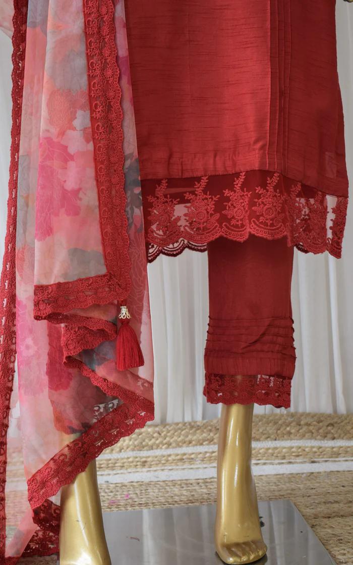 Red Kurta Pant Set with Floral Organza Dupatta (5)