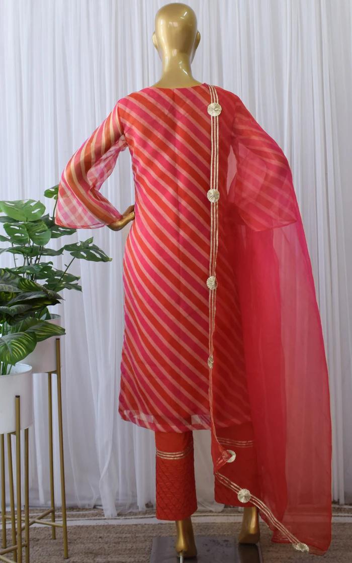 Red-Pink Leheriya Organza Kurta Pant Set (3)